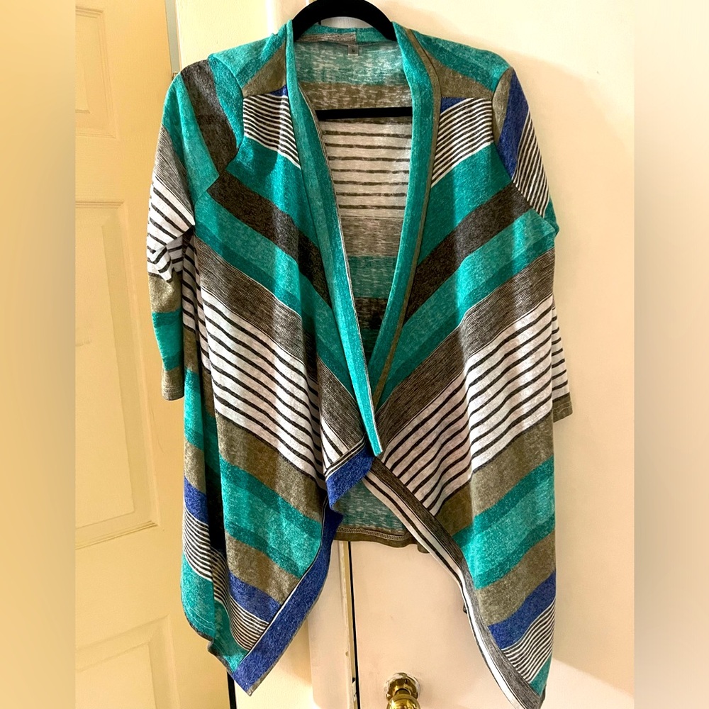 Best summer cardigan! Lightweight, cotton, spandex, poly. - Picture 1 of 4